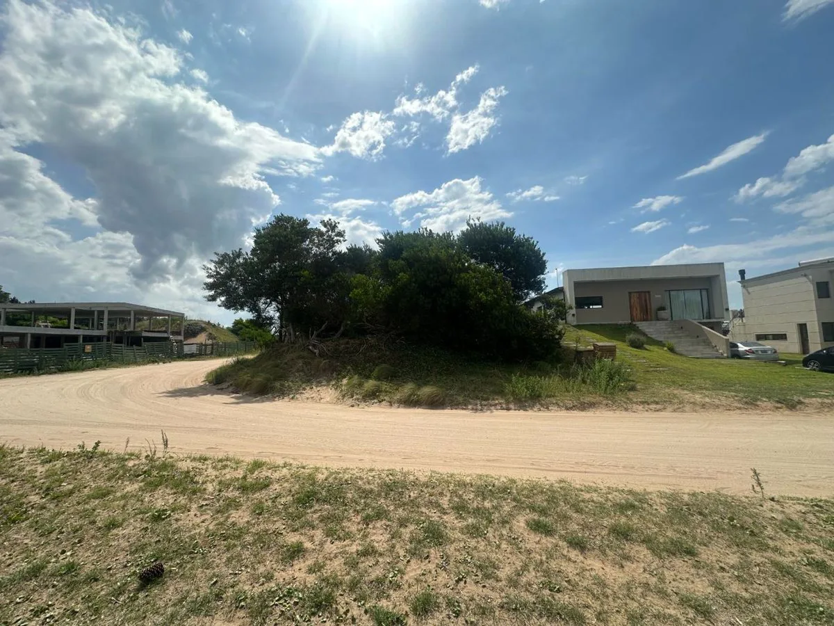 LOTE VENTA COSTA ESMERALDA SENDEROS IV 900 MTS2 foto 4