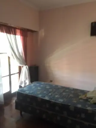 Chalet en zona residencial con pileta!! foto 1