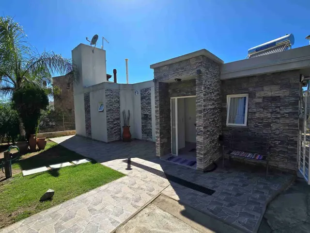 BELLA CASA EN VENTA EN VILLA CARLOS PAZ, CON PILETA, Bº Villa del Lago, Residencial