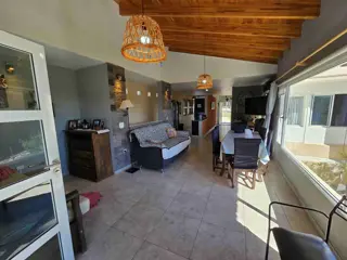 BELLA CASA EN VENTA EN VILLA CARLOS PAZ, CON PILETA, Bº Villa del Lago, Residencial foto 3