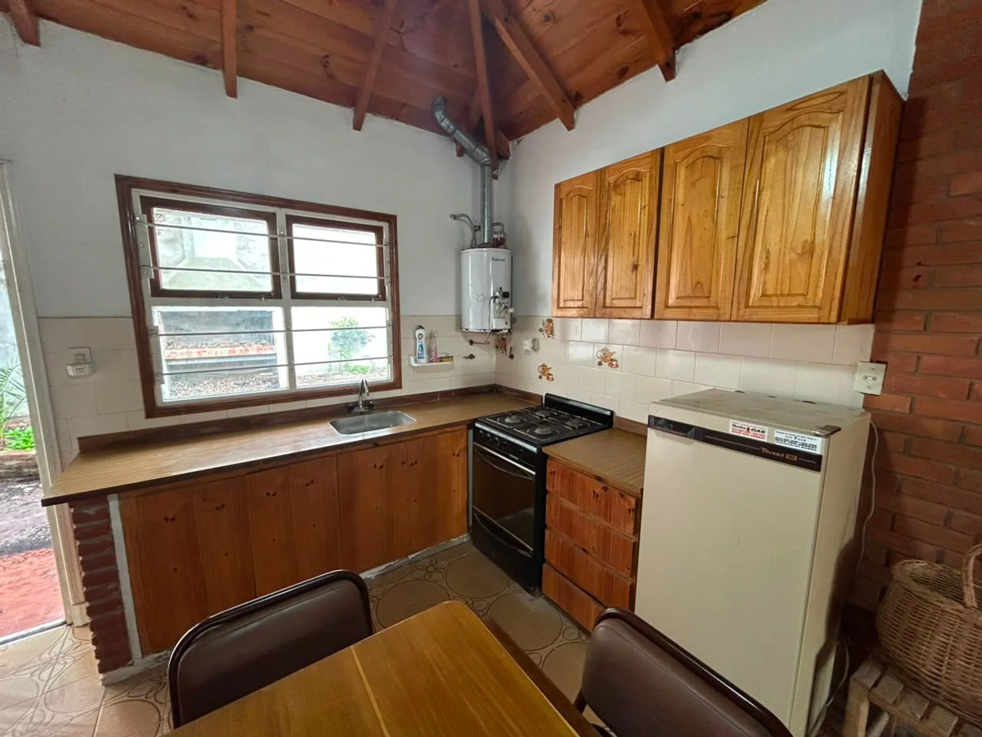 VENTA CASA 3 AMBIENTES PATIO Y COCHERA SANTA CLARA foto 4