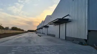Alquilamos galpon en Alvear sobre Autopista foto 5