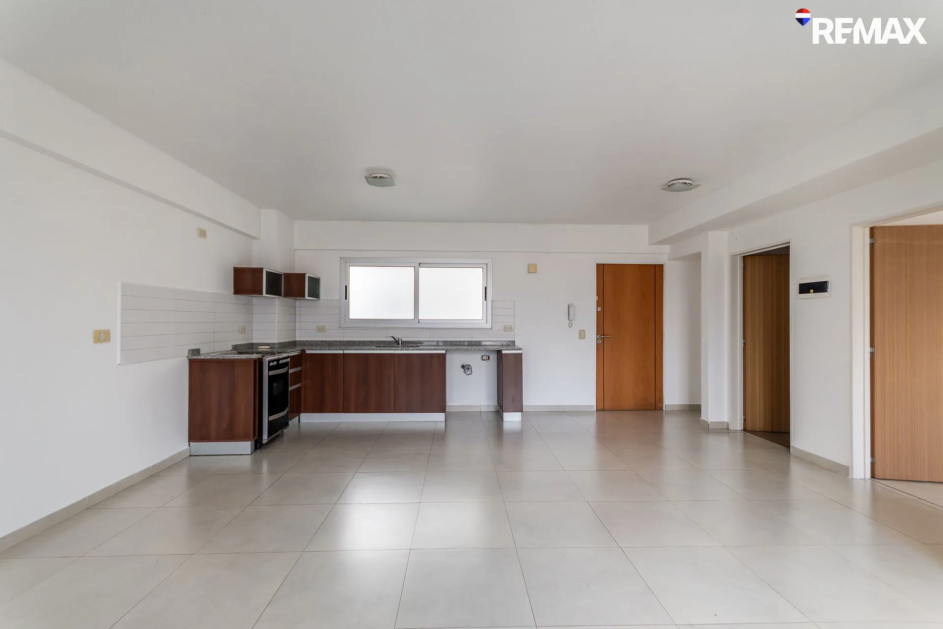 VENTA DEPARTAMENTO 2 AMBIENTES C/ COCHERA-FLORESTA foto 4