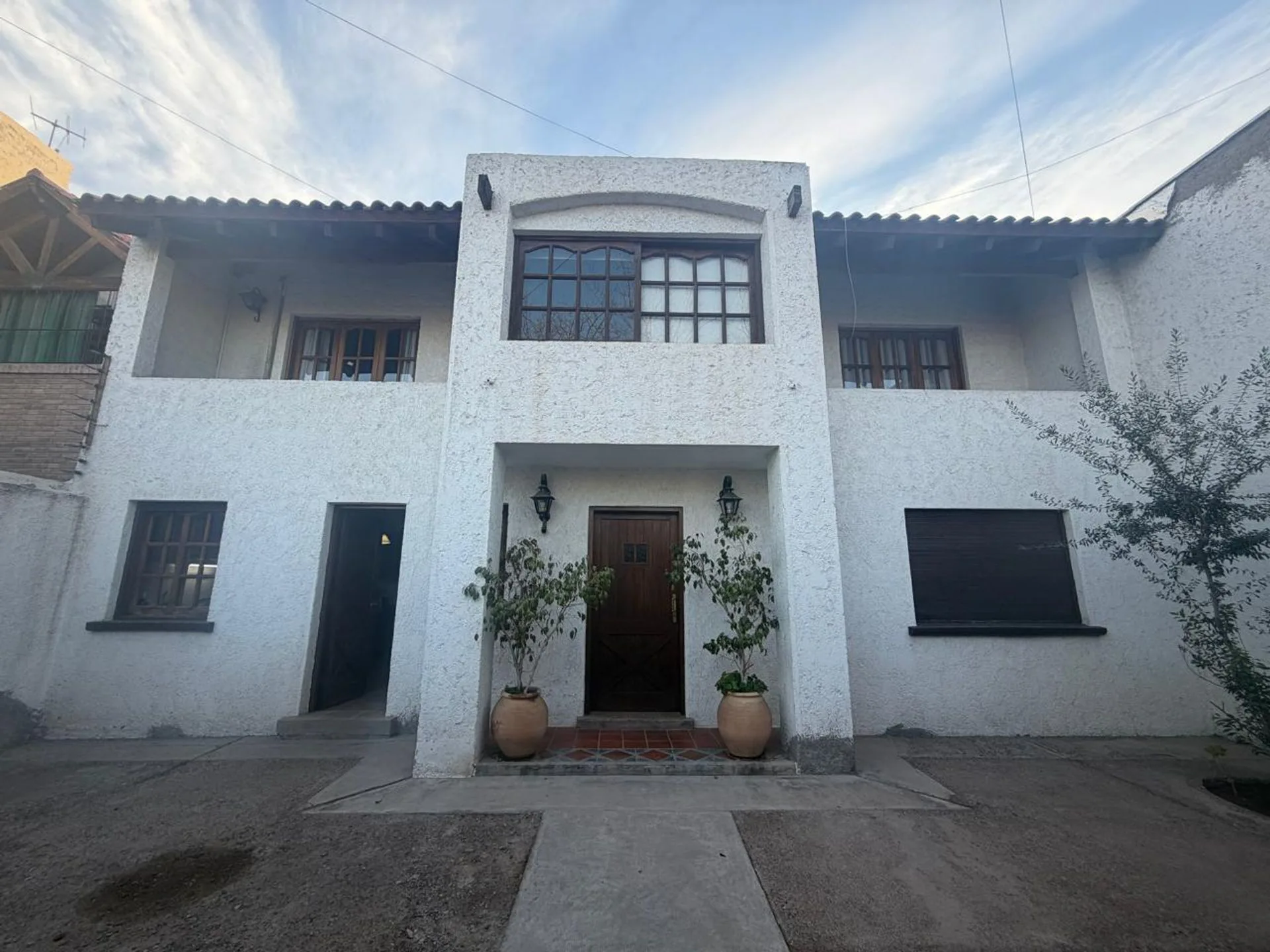 Casa familiar con excelente calidad constructiva"