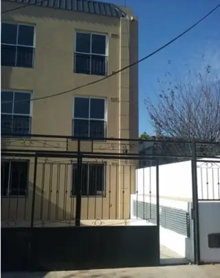 Cochera &quotEspacio de auto descubierto&quot en edificio de Dtos. foto 3