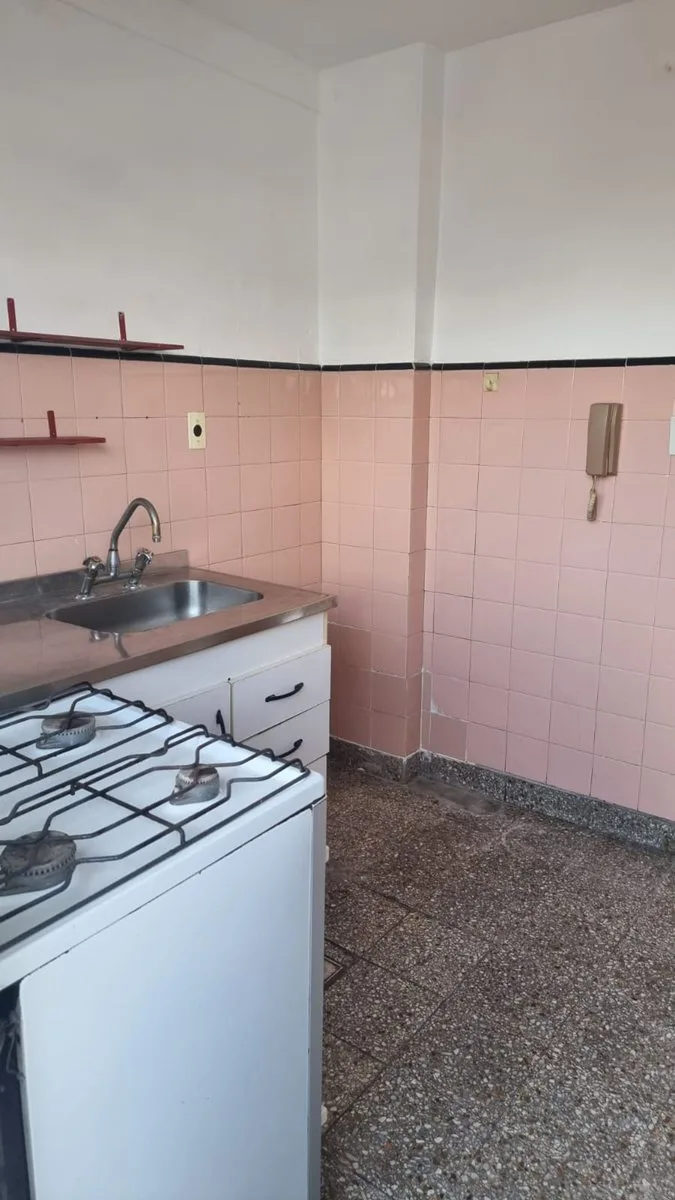 VENTA DTO -FLORES- 2 AMB. C/RENTA C/FTE.BALC-A/CRE foto 5