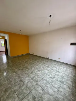 Excelente departamento 2 amplios ambientes en primer piso. Excelente ubicacion, sobre Av. Arieta. Centro de villa luzuriaga foto 5