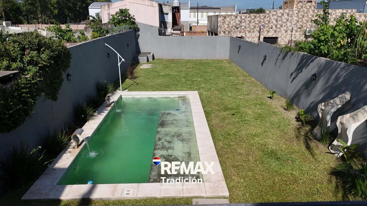 Casa de 3 ambientes en venta zona norte c/ pileta foto 3