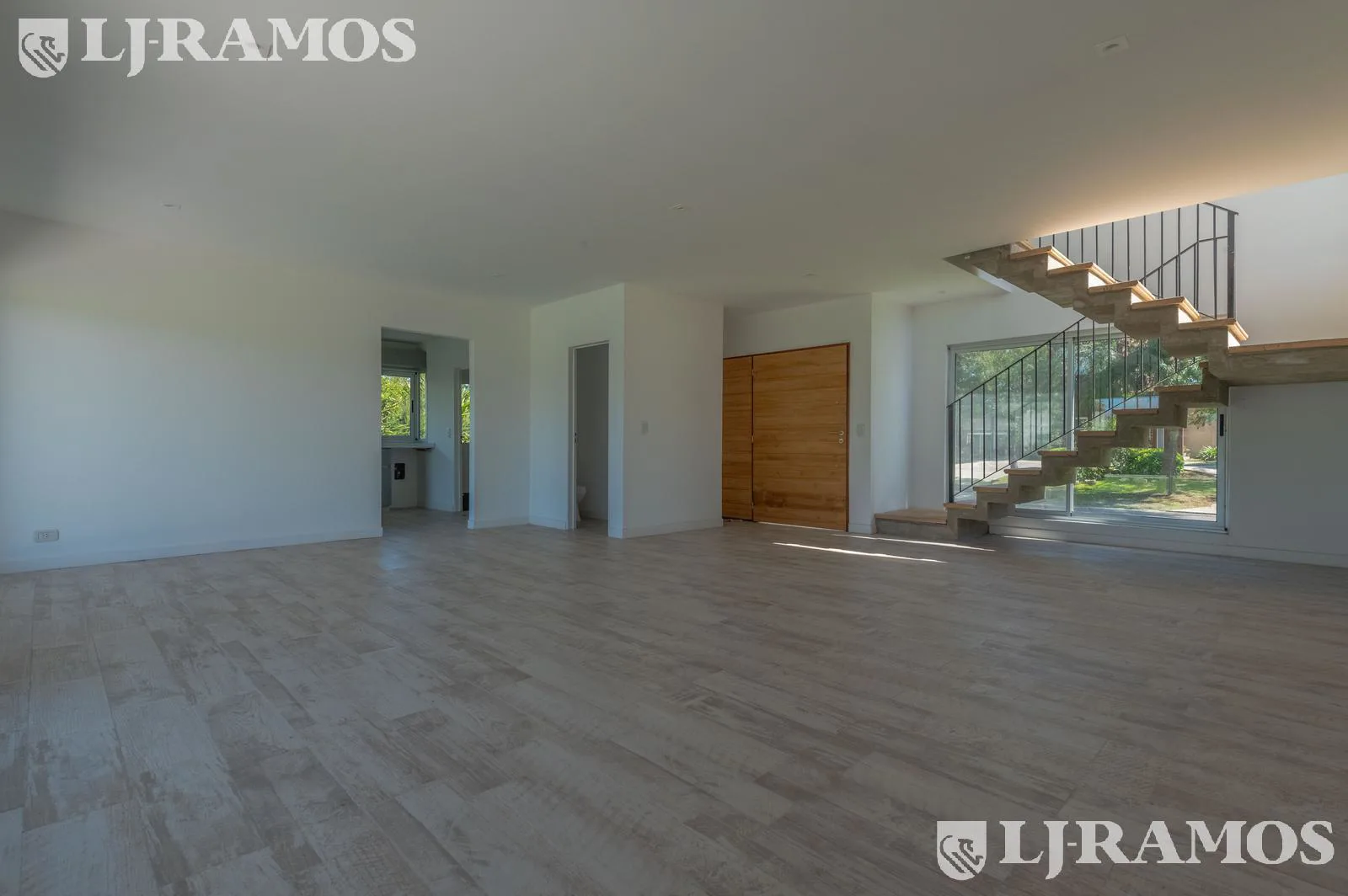 Venta de casa 4 ambientes (con RENTA) en Canton Islas PG foto 3