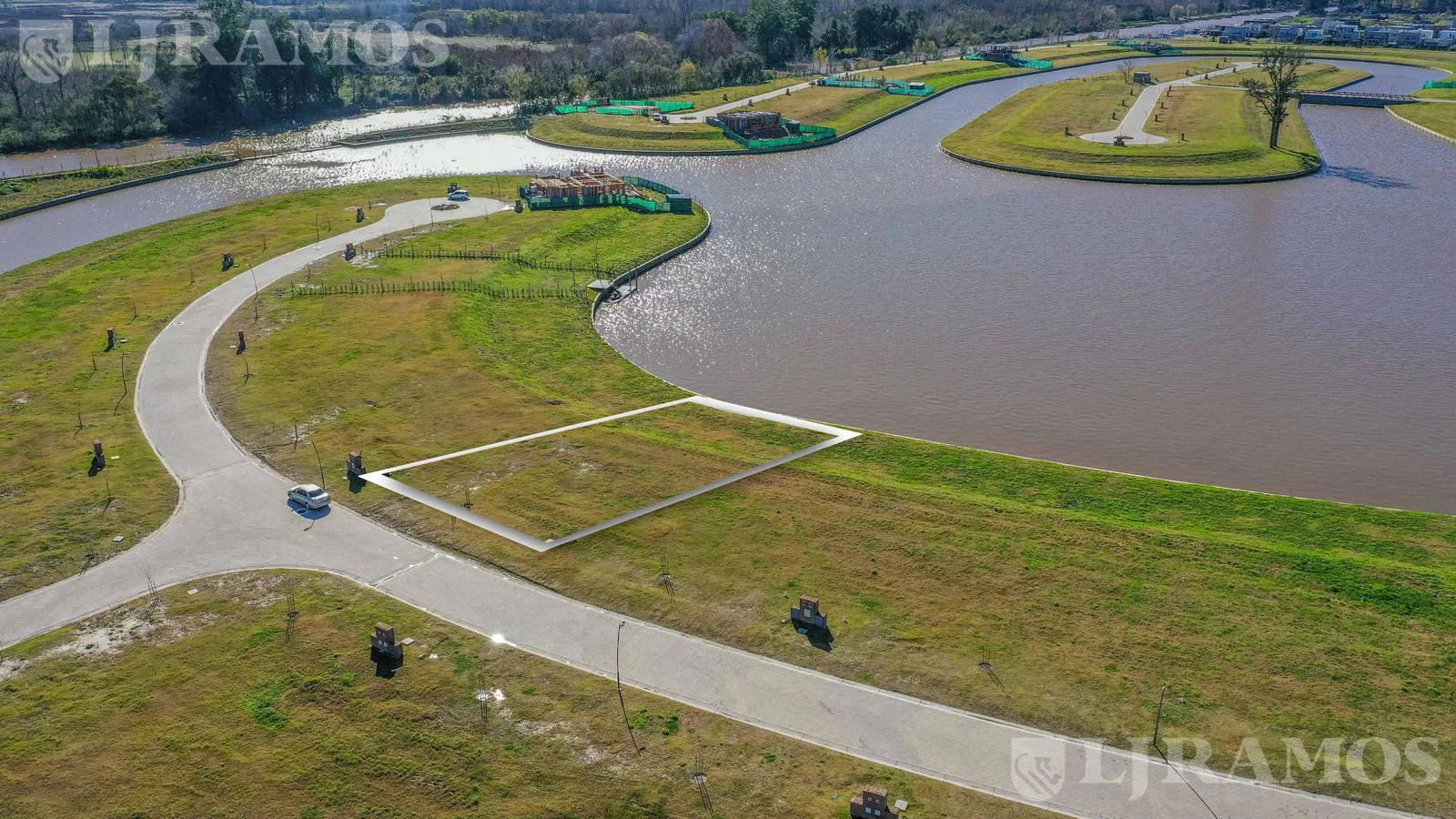 Lote al RÍO de 735 m2 en venta en Bahía Villanueva foto 4
