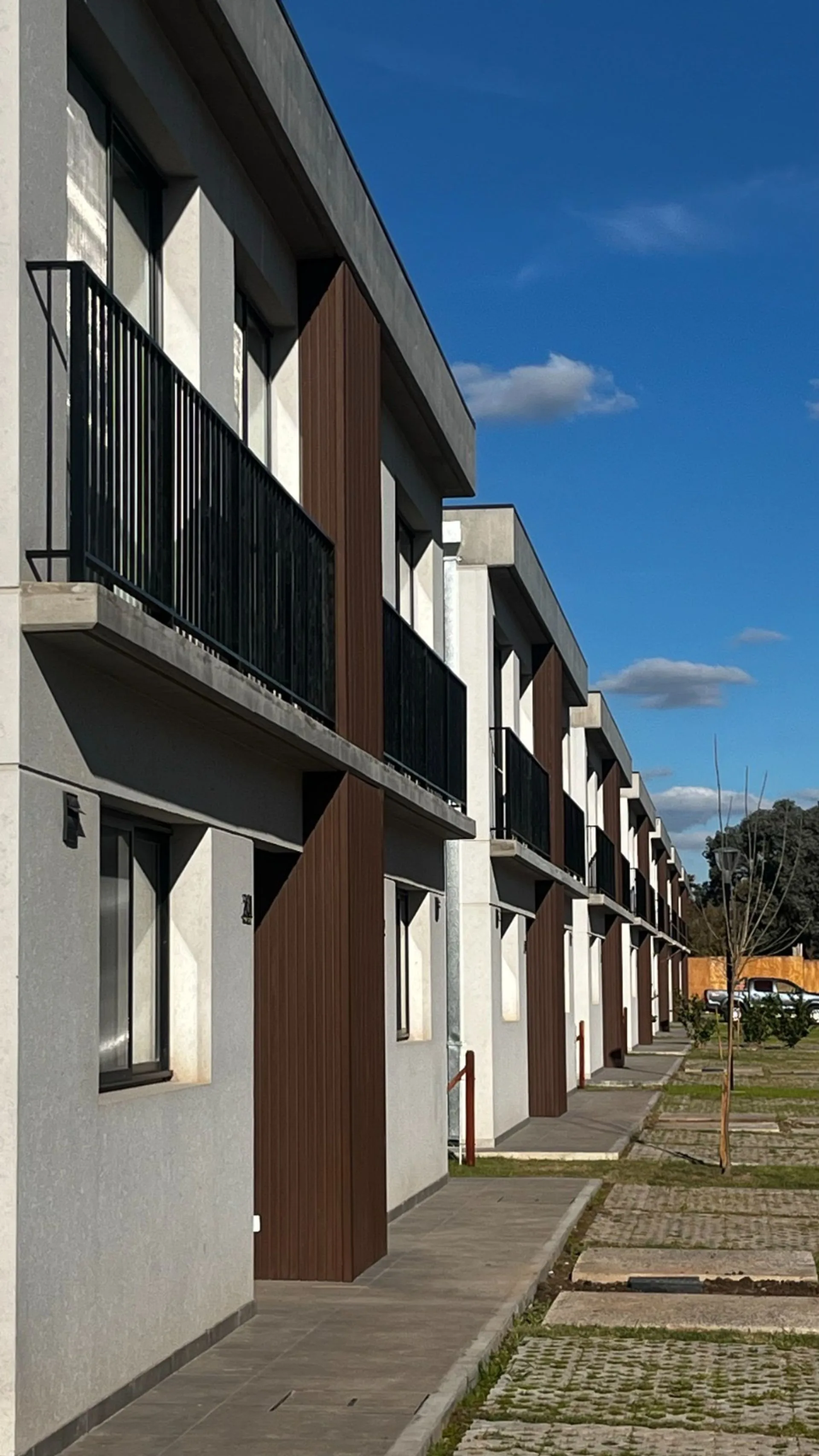 Duplex 4 Ambientes con amenities en Benavidez foto 2