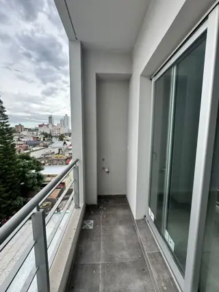 Se Vende Departamento de 1 Dormitorio a Estrenar en Centro Sur con Cochera - Ideal Inversión. foto 4