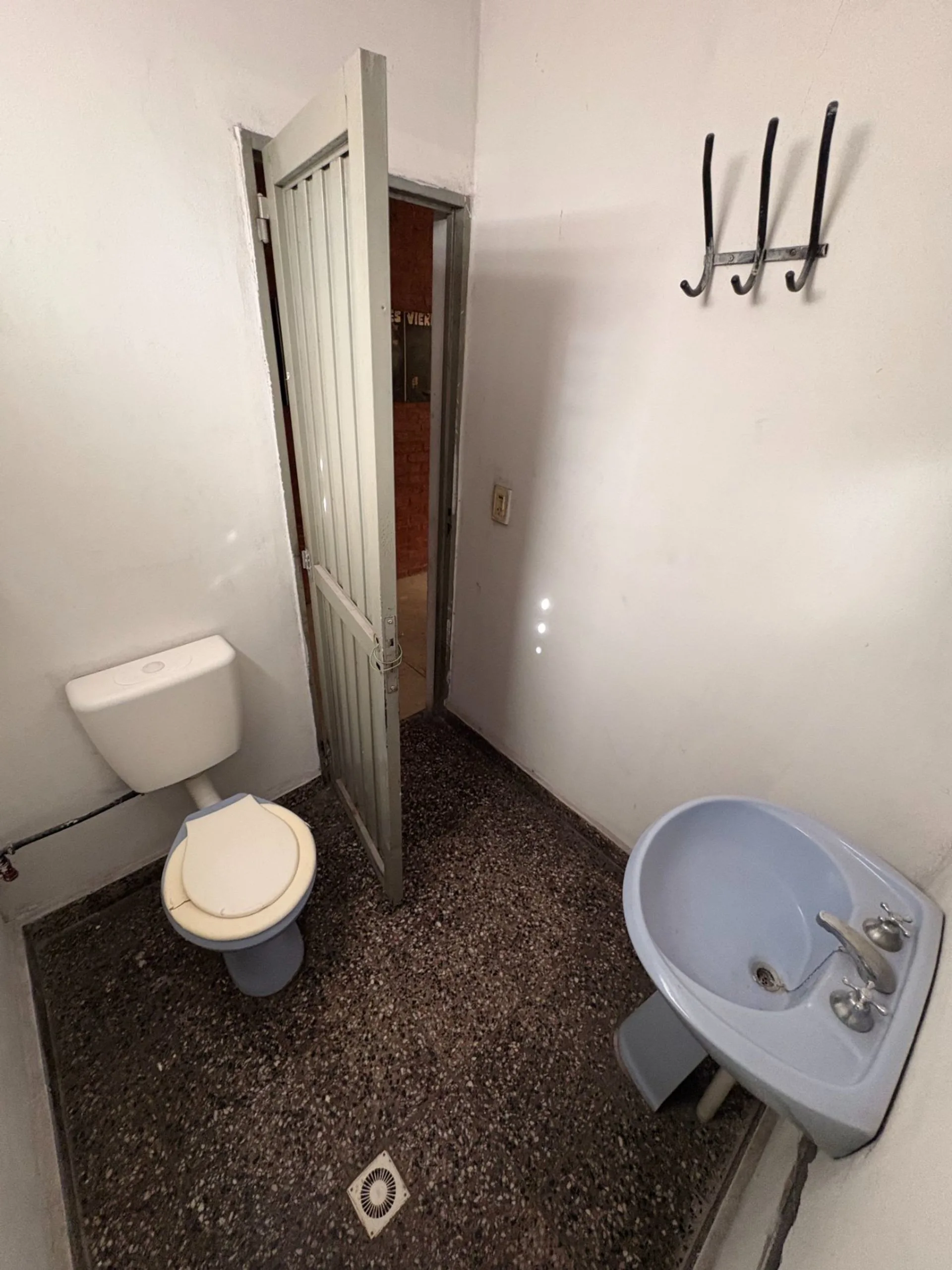 Galpón de 360m2 en zona estratégica para logística foto 5