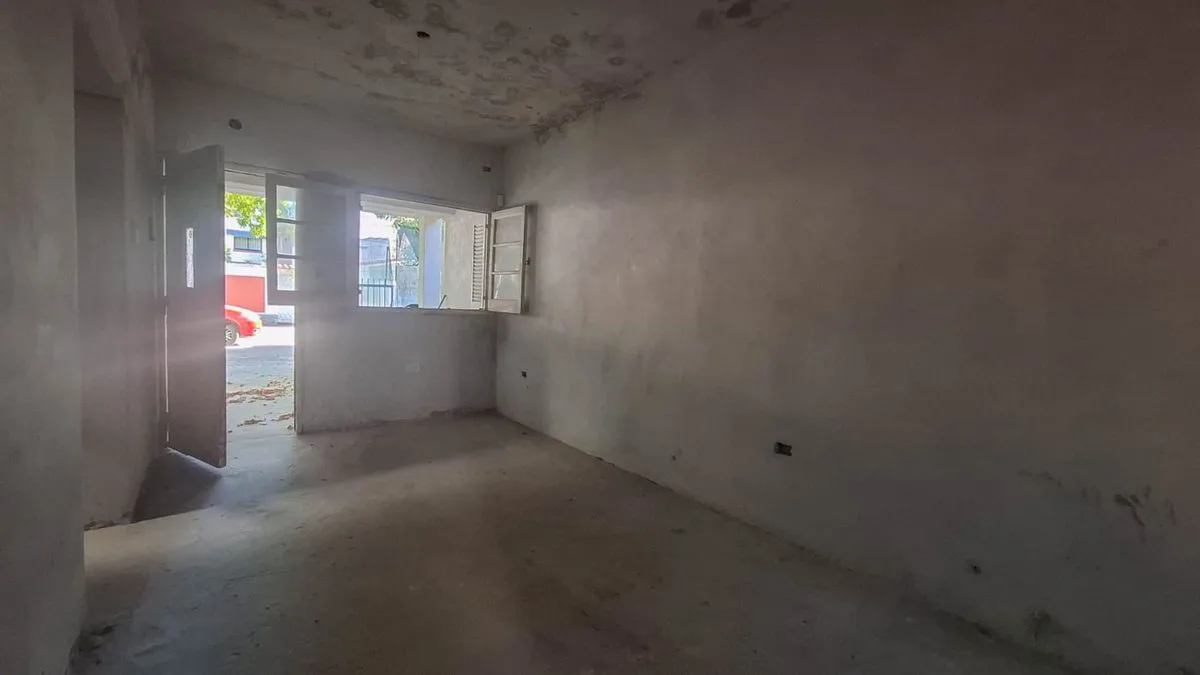 VENTA CASA 2 DORMITORIOS FISHERTON A RECICLAR foto 4