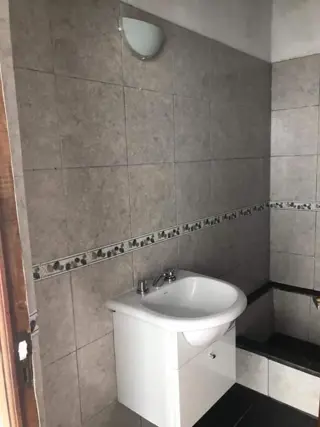 VENDO  CASA EN CÓRDOBA Y SAN LUIS foto 4
