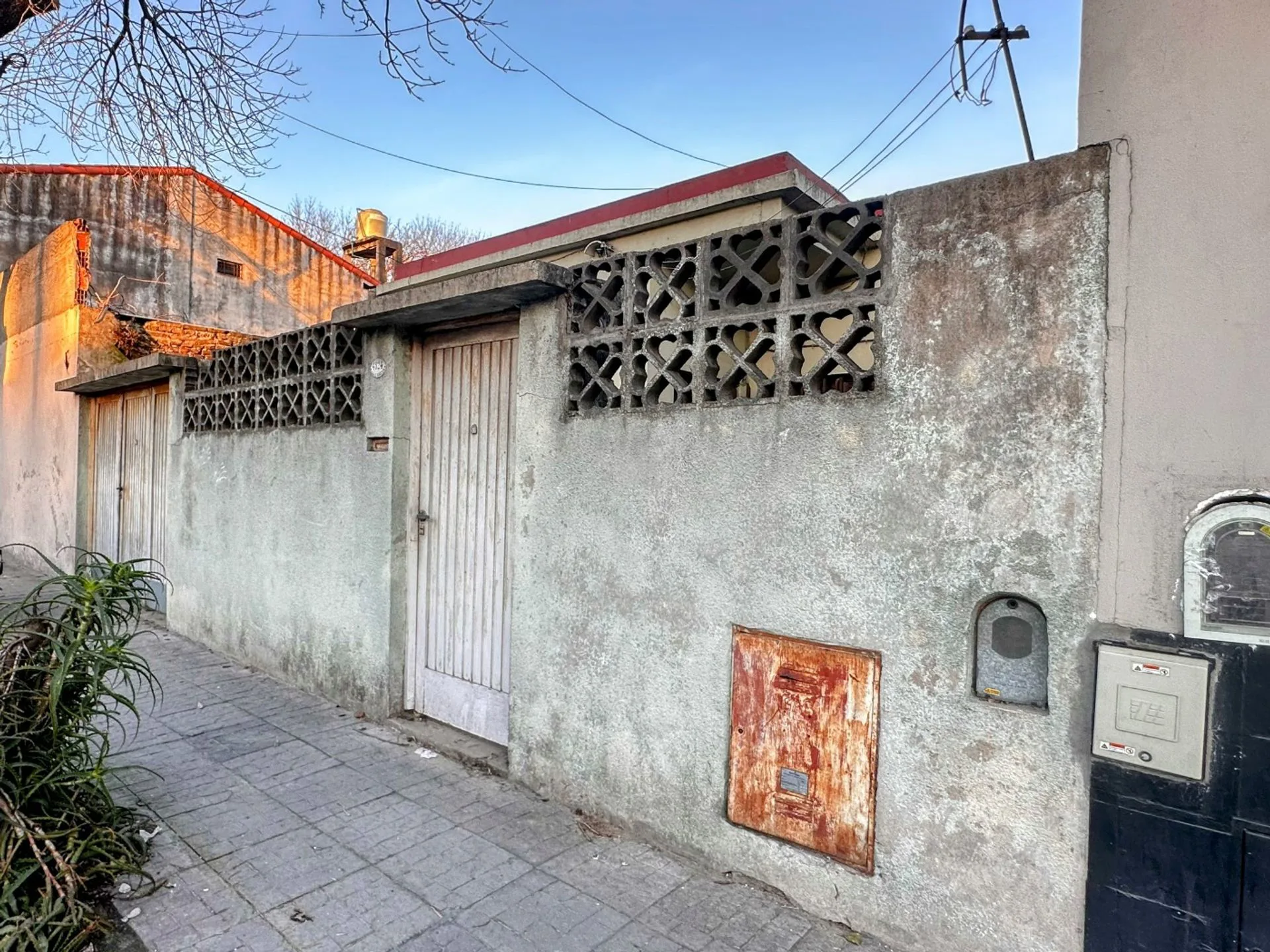 LOTE EN VENTA PARQUE AVELLANEDA foto 2