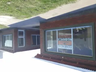 ALQUILER COMERCIAL 3 LOCALES JUNTOS O SEPARADOS EN BARRIO ABIERTO FUNES NORTE-IDEAL-NO HAY EXPLOTACIÓN COMERCIAL AUN foto 1