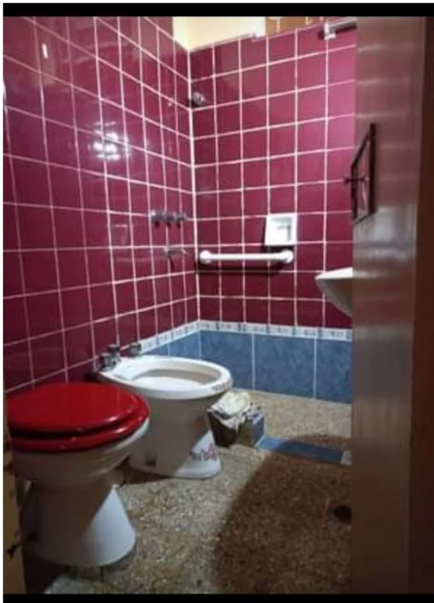 VENTA CASA 3 AMBIENTES C/ GRAN SUPERFICIE DE FONDO foto 5
