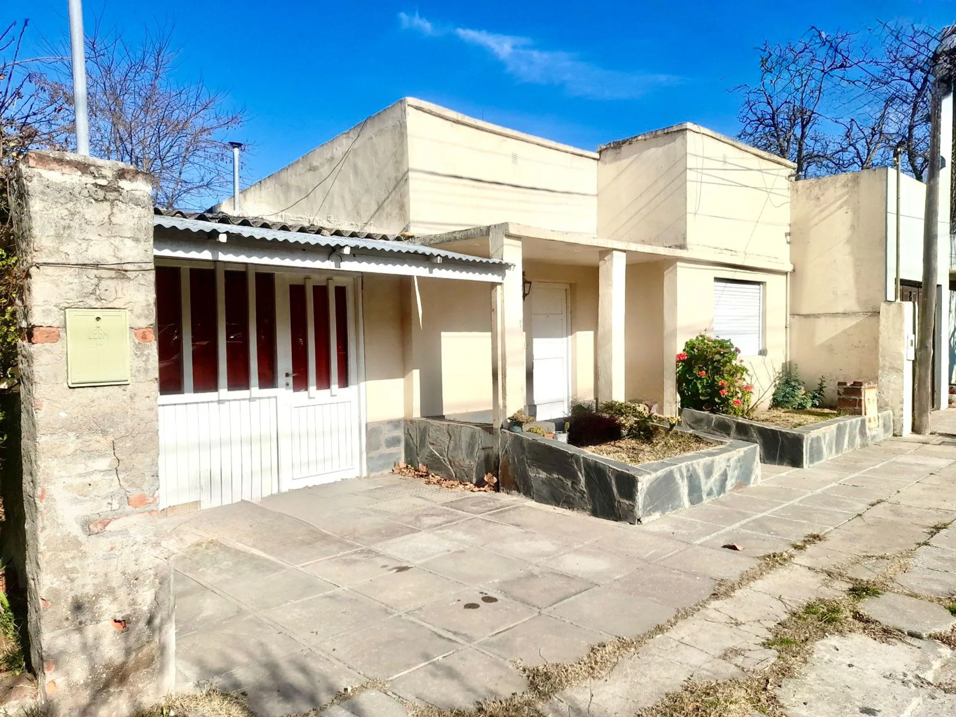 Venta Casa 4 ambientes- Gas Natural Madariaga foto 2