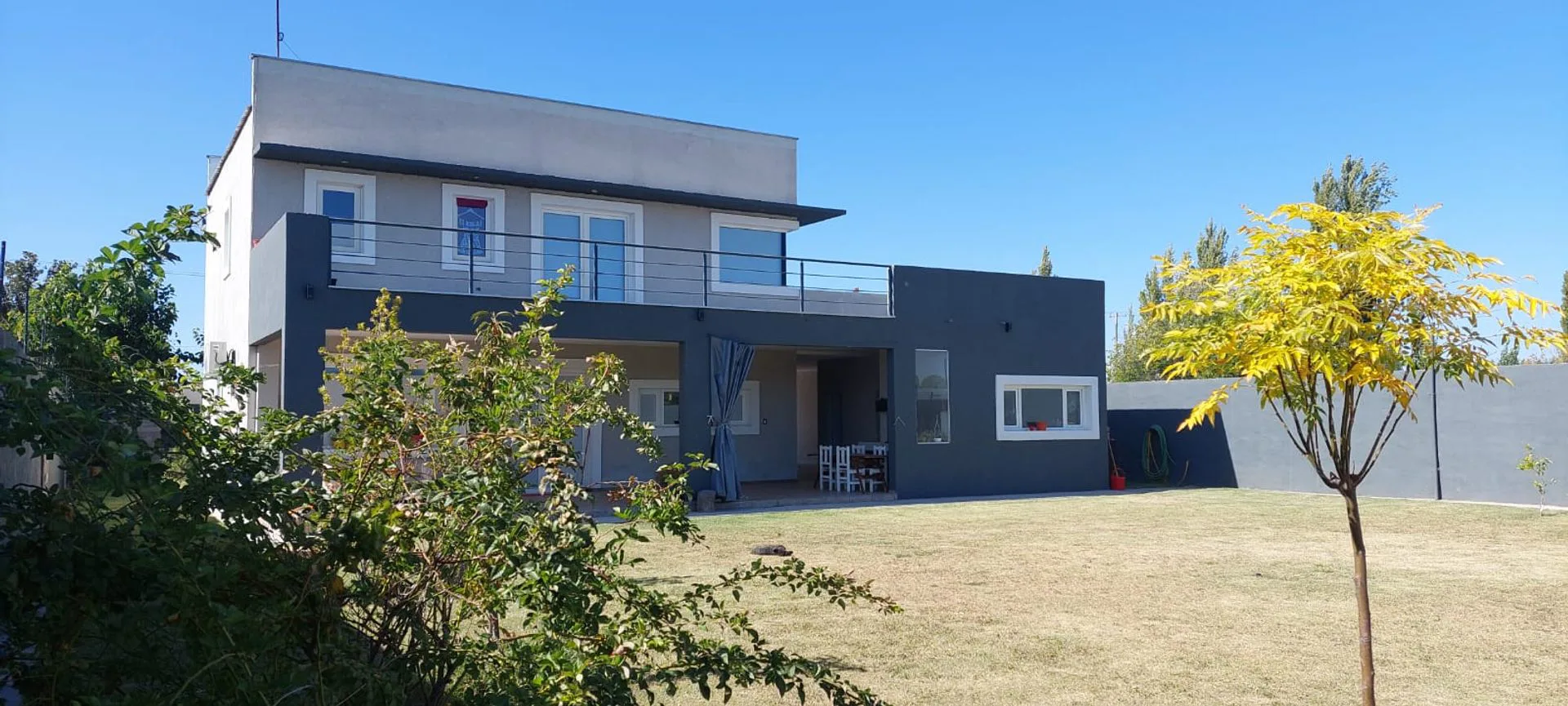 VENTA HERMOSA CASA DE CATEGORIA EN  SAN RAFAEL foto 2