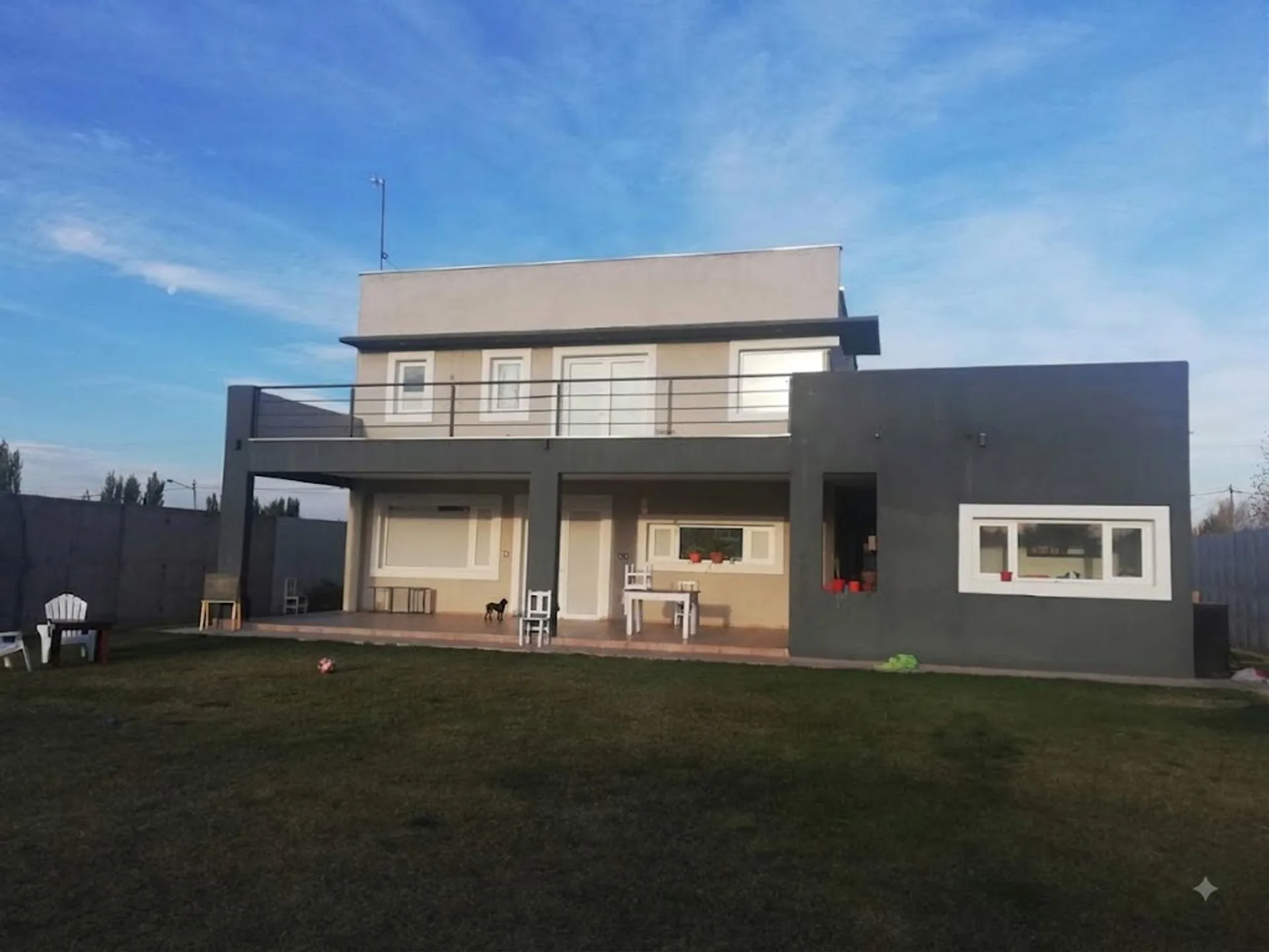 VENTA HERMOSA CASA DE CATEGORIA EN  SAN RAFAEL foto 4