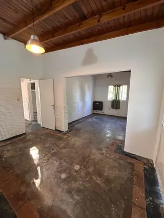 VENTA DE CASA EN CNEL. BRANDSEN foto 4