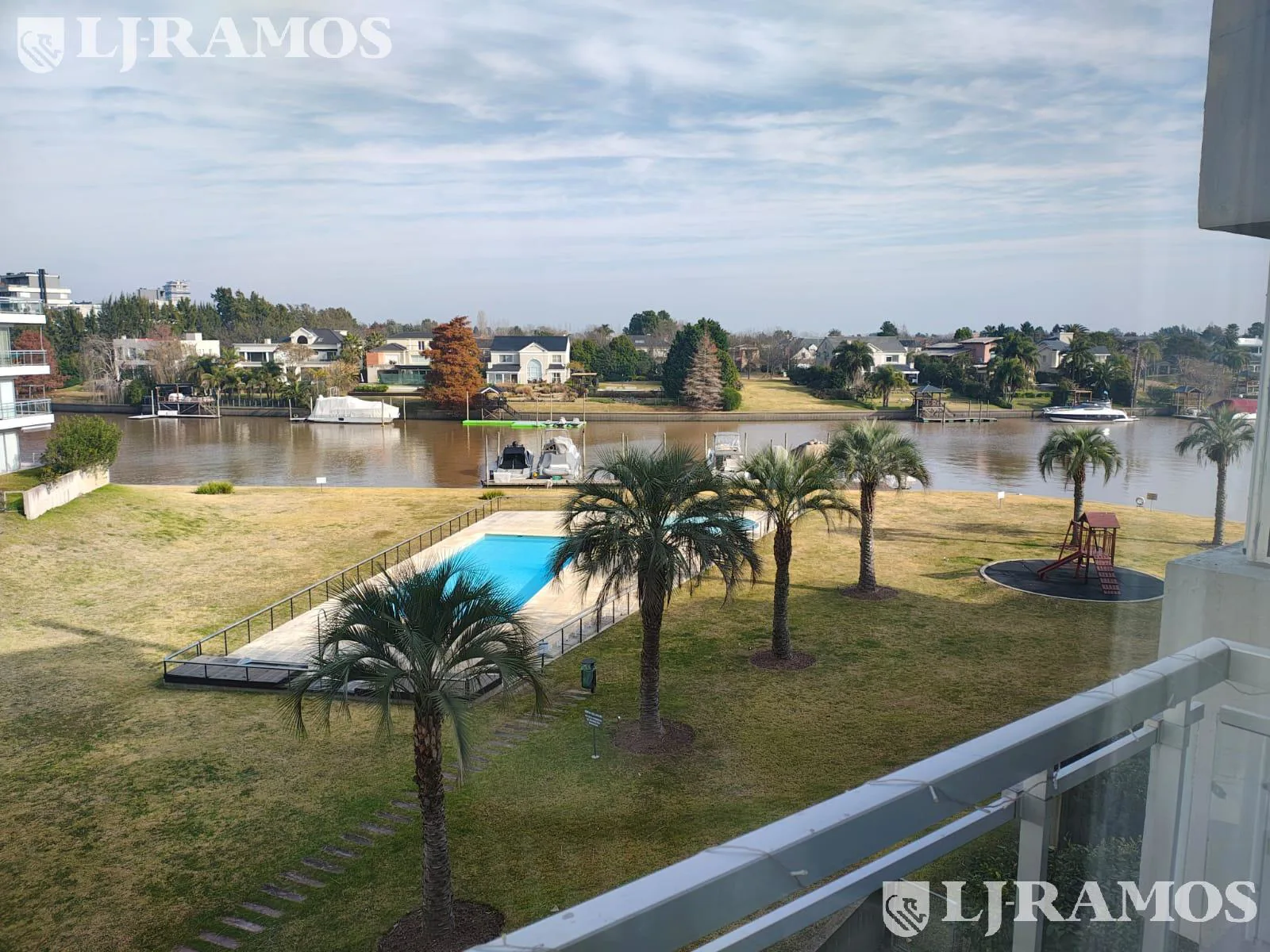 3 AMB  CON COCHERA - EN VENTA EN ISLAS DEL CANAL foto 2