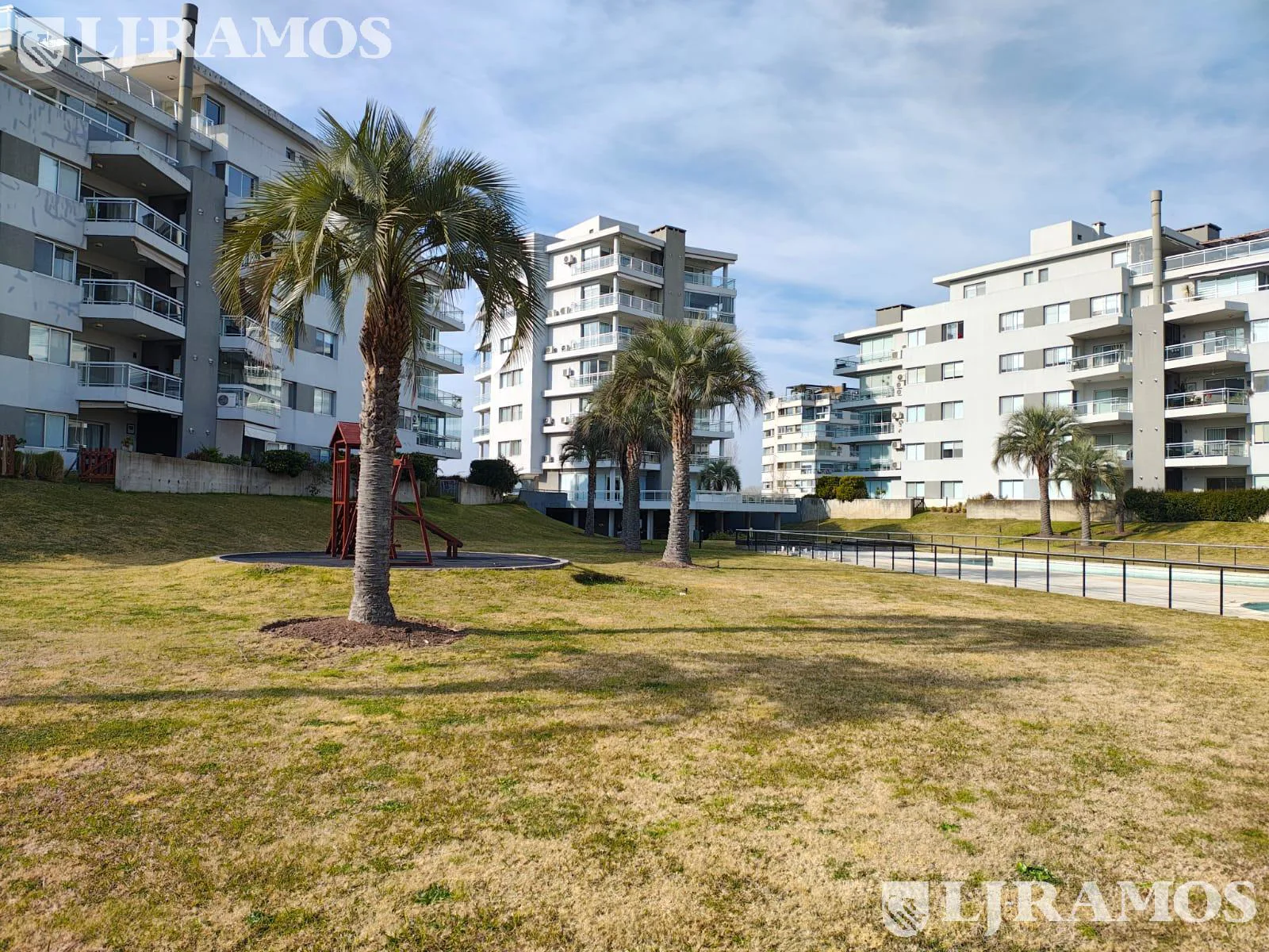 3 AMB  CON COCHERA - EN VENTA EN ISLAS DEL CANAL foto 3