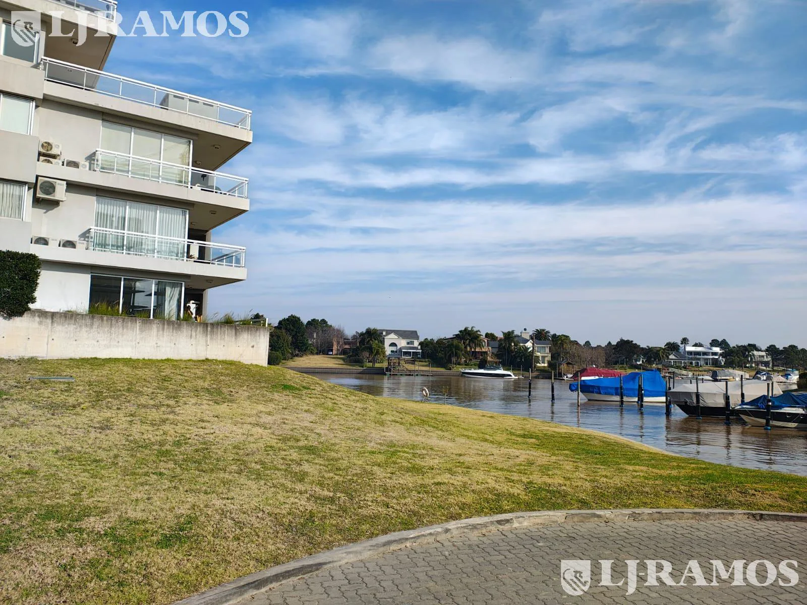 3 AMB  CON COCHERA - EN VENTA EN ISLAS DEL CANAL foto 4