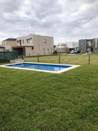 EXCELENTE CASA RACIONALISTA A ESTRENAR - BARRIO LAS TIPAS - NORDELTA foto 1