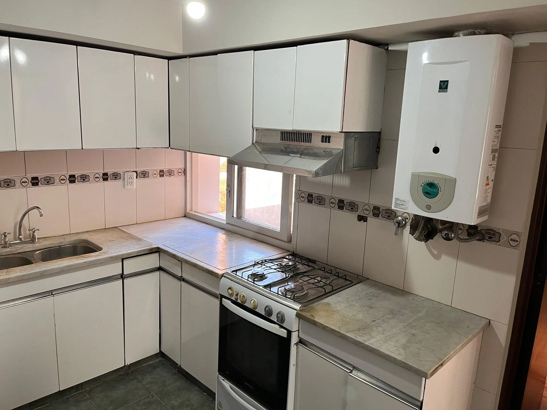VENTA DPTO 3 DORM C/COCHERA-AMENITIS EN BARRIO SUR foto 3