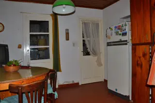 SE VENDE HERMOSO CHALET EN CACHARI PARTIDO DE AZUL foto 3