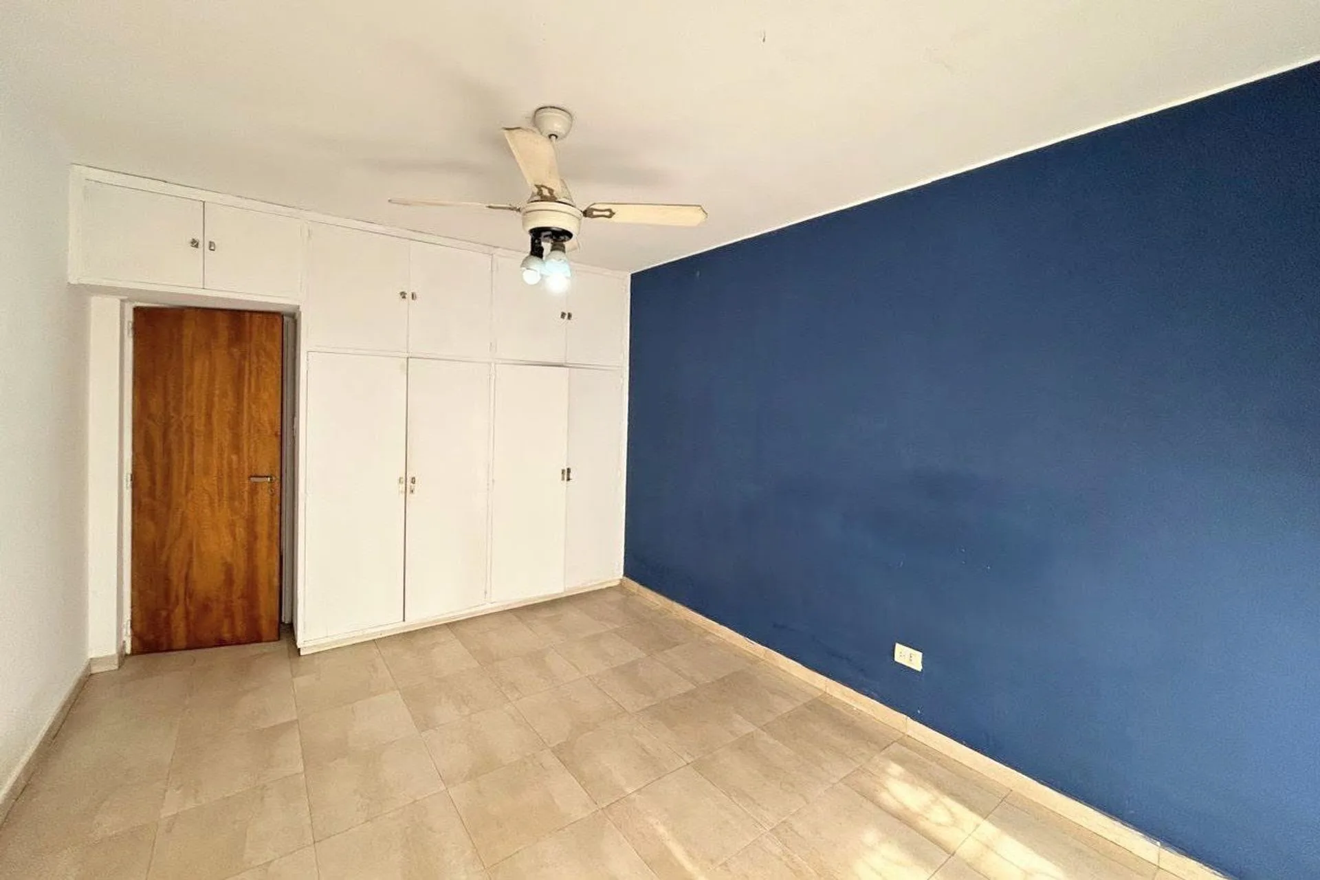 Alquiler de casa en Bandfiel 5 ambientes foto 2