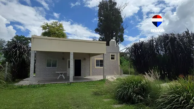 CASA CON PILETA EN VENTA O PERMUTA ZONA SAN LUIS