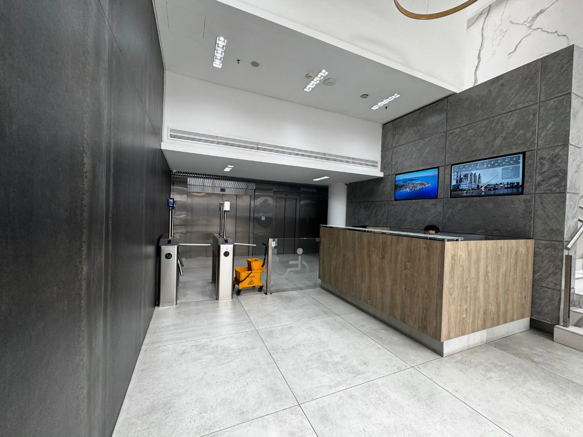 Alquiler Comercial Oficina en Almagro foto 3