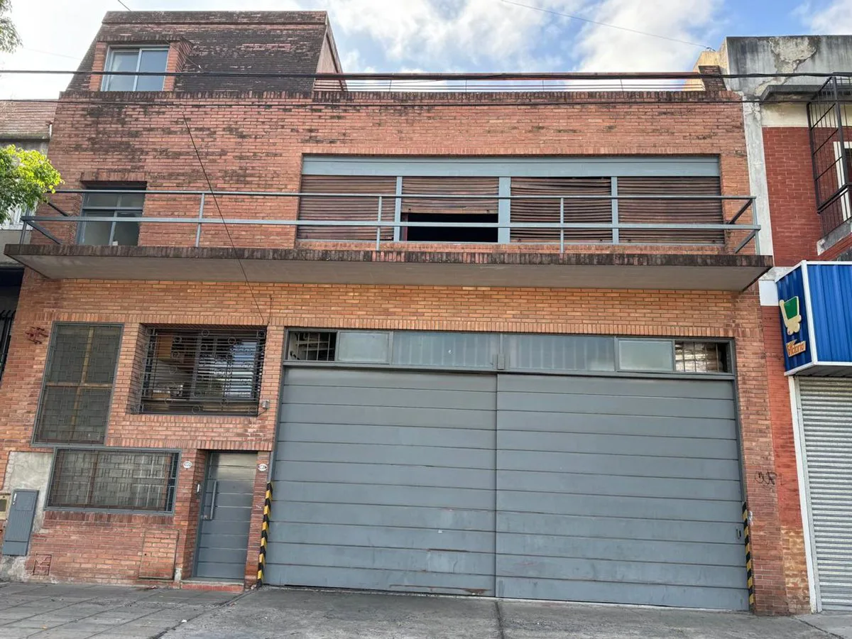 VENTA LOTE PARA DESARROLLO APTO 5 PISOS V. LUGANO foto 2