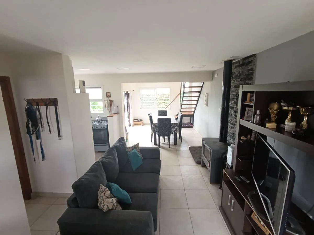 Venta Casa 4 ambientes en El Martillo Apta Crédito foto 2