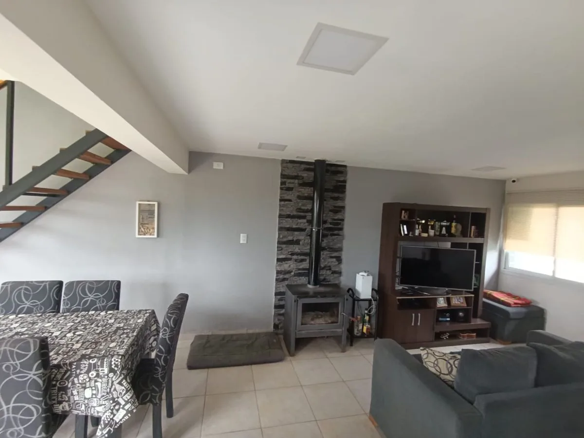 Venta Casa 4 ambientes en El Martillo Apta Crédito foto 3