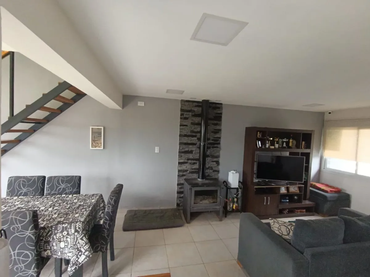 Venta Casa 4 ambientes en El Martillo Apta Crédito foto 4