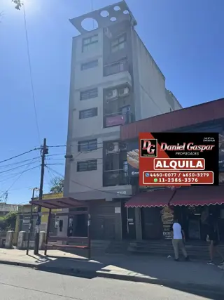ALQUILER - LOCAL COMERCIAL DE 37 M2 - BERAZATEGUI foto 1