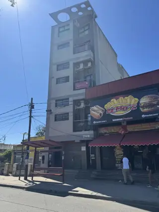 ALQUILER - LOCAL COMERCIAL DE 37 M2 - BERAZATEGUI foto 2