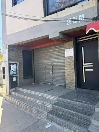 ALQUILER - LOCAL COMERCIAL DE 37 M2 - BERAZATEGUI foto 4