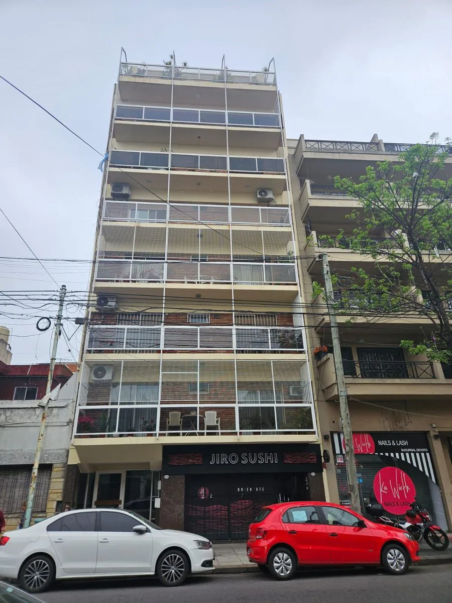 VENTA DEPTO 3 AMBIENTES C/BALCON MONTE CASTRO foto 2