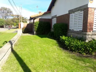 EXCELENTE CHALET EN VENTA MUY BIEN UBICADO EN LA CIUDAD DE MIRAMAR foto 5