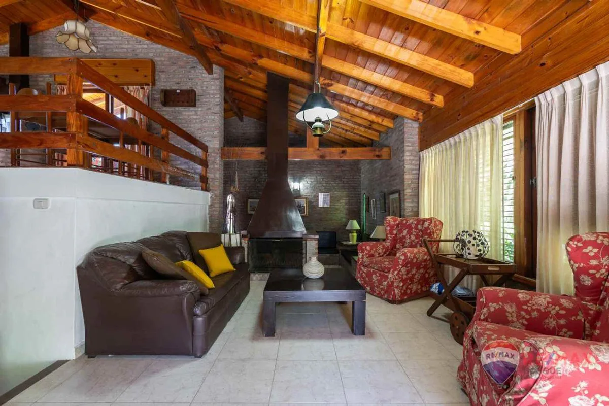 VENTA CHALET 4 AMB CON AMPLIO JARDIN EN B5 PINAMAR foto 2