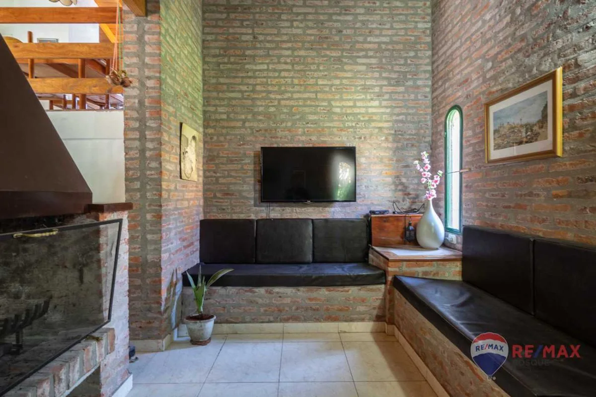 VENTA CHALET 4 AMB CON AMPLIO JARDIN EN B5 PINAMAR foto 3