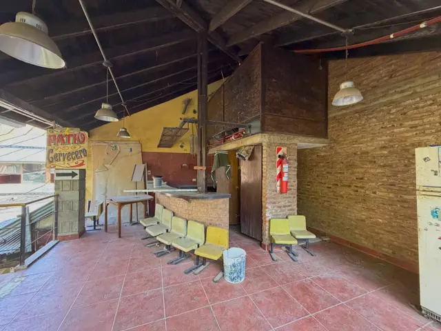 Bar con Terraza en Alquiler, Olavarría 848 - Galería La Boca