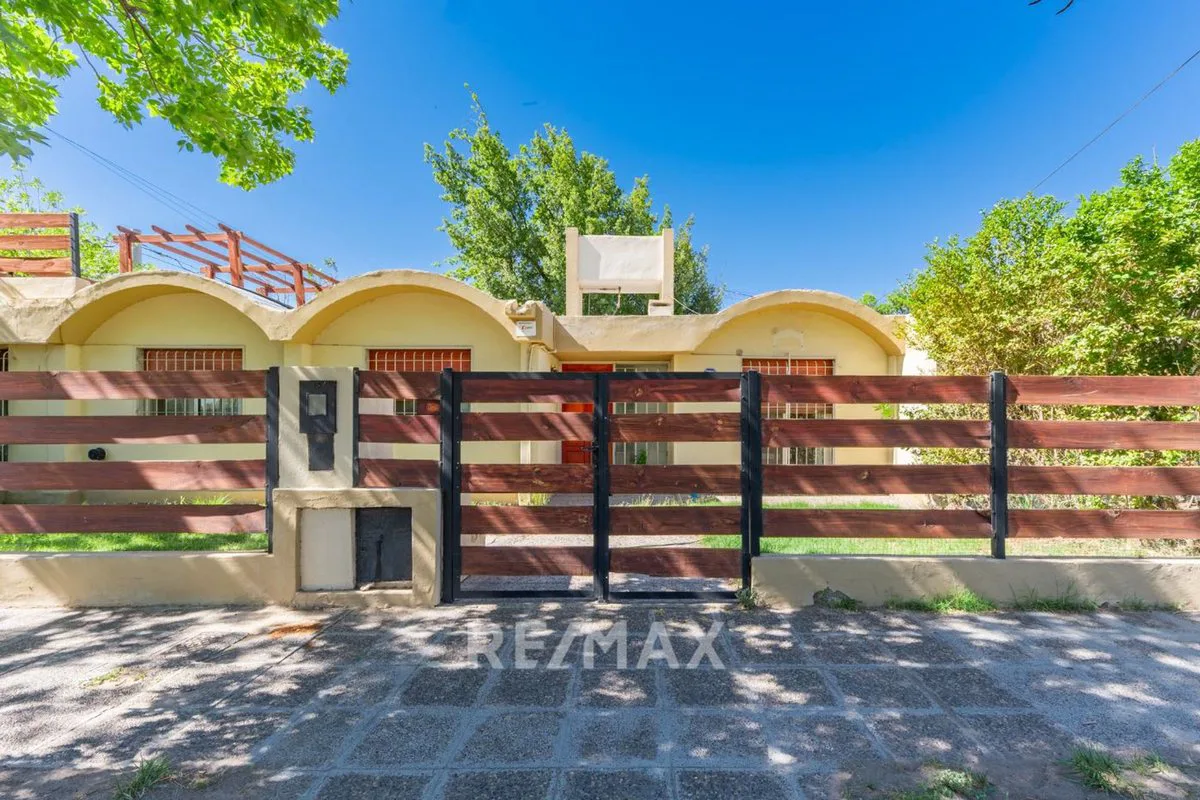 VENTA CASA 1 PLANTA 4 DORMITORIOS CIPOLLETTI foto 3