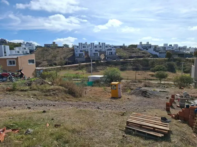 VENTA LOTE 907 M2 EN ZONA EXCLUSIVA CUESTA COLORAD