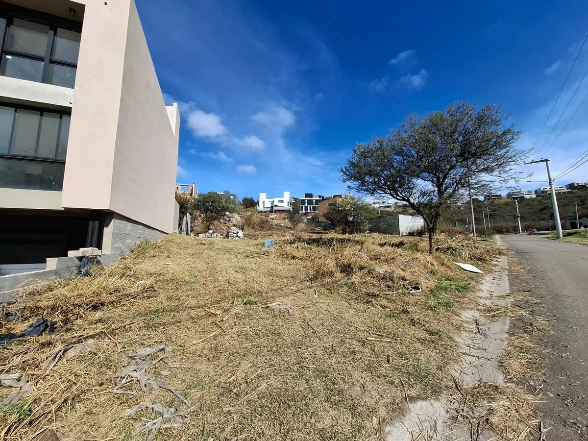 VENTA LOTE 907 M2 EN ZONA EXCLUSIVA CUESTA COLORAD foto 2